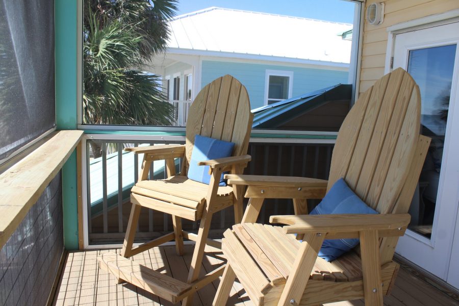 Screened In- MBR-Deck #2-Lifeguard Chairs