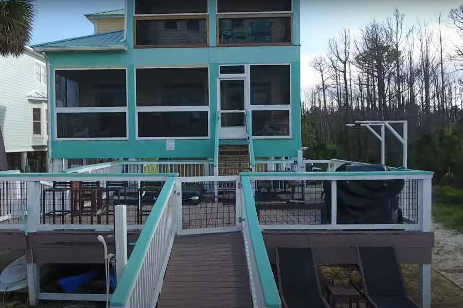 two-palms-boardwalk-facing-house-CLOSEUP